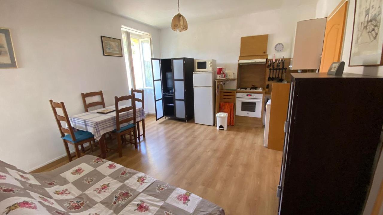 A Petricaghja Apartment Alata Bagian luar foto