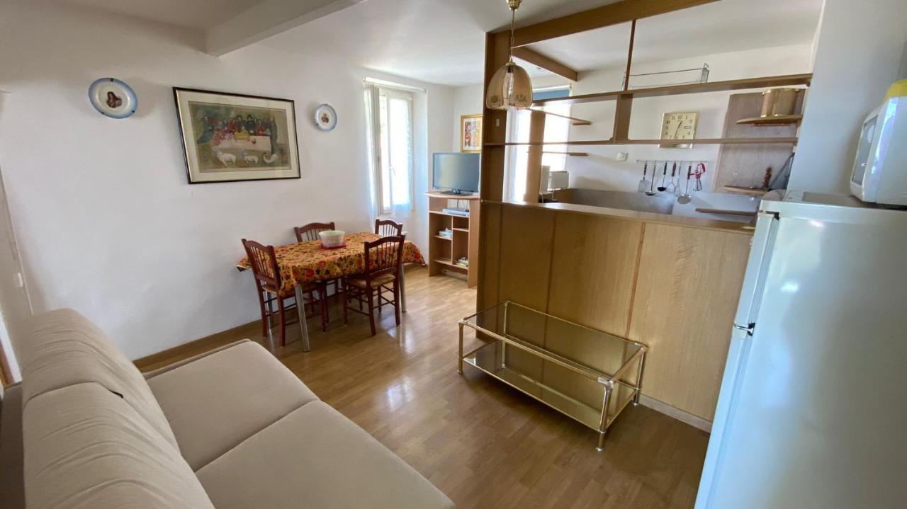 A Petricaghja Apartment Alata Bagian luar foto